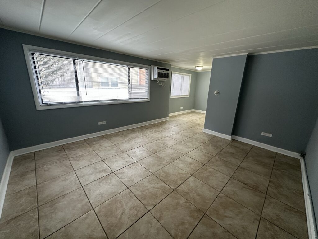 9630 Ivanhoe Ave #1- bsmt, Schiller Park, IL 60176