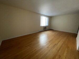 5820 N Sheridan Rd #305, Chicago, IL 60660