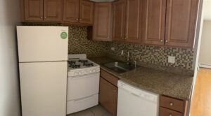 5820 N Sheridan Rd #409, Chicago, IL 60660