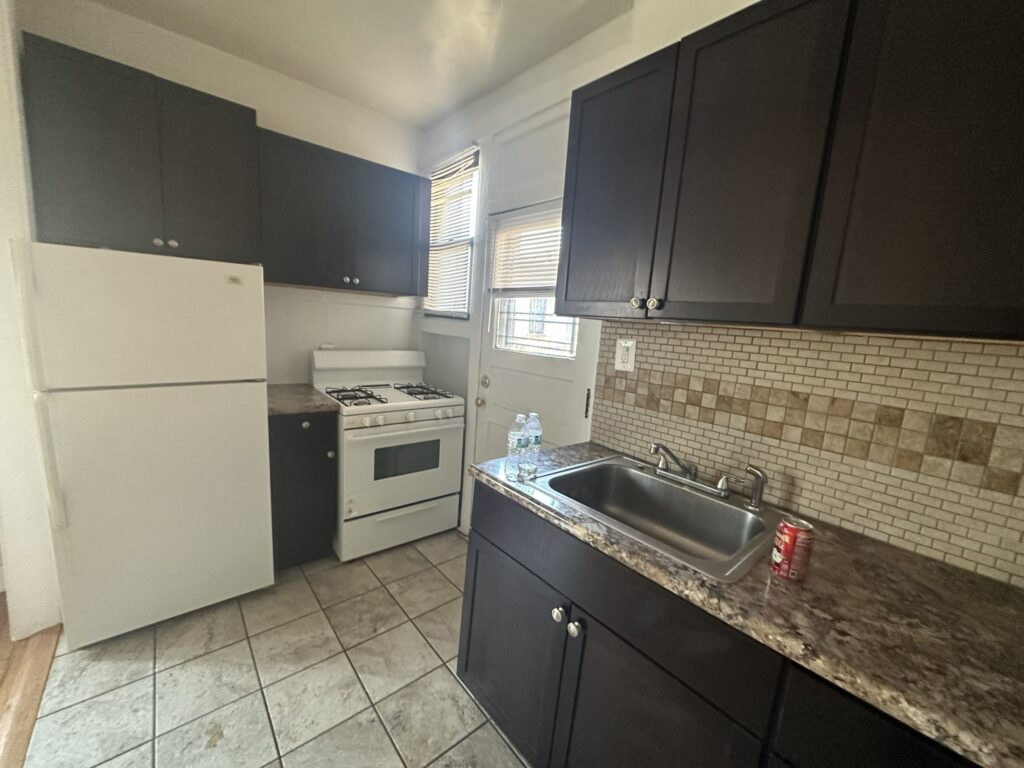 1323 W Estes Ave #41, Chicago, IL 60626