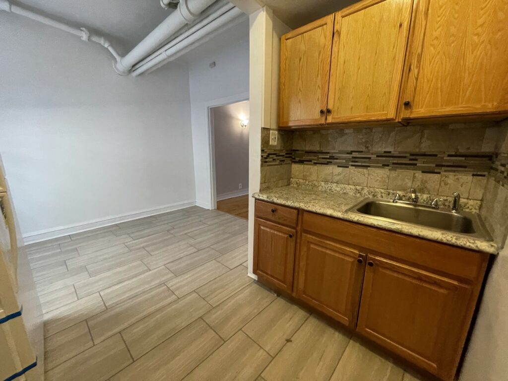 1321 1/2 W Estes Ave #49, Chicago, IL 60626