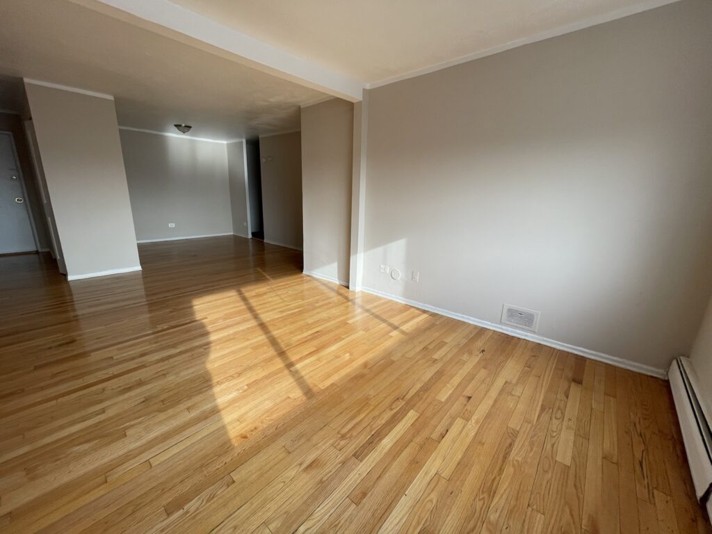 1515 W Morse Ave #307, Chicago, IL 60626
