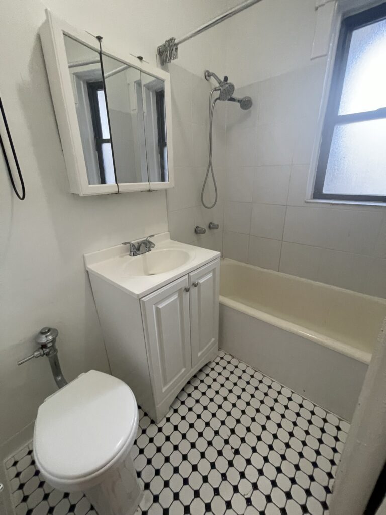 1317 1/2 W Estes Ave #7 — photo 9