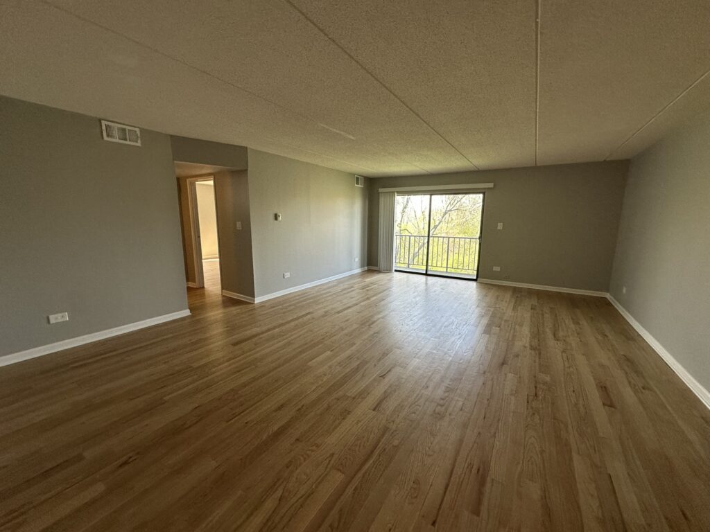 525 N Quentin Rd #505 — photo 2