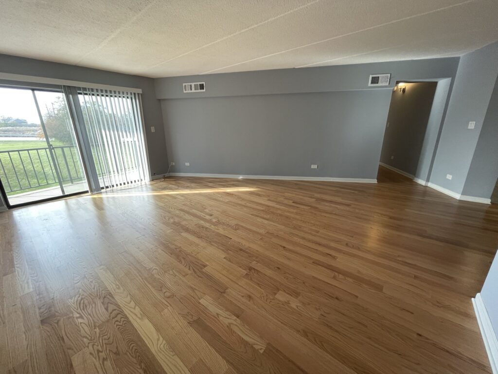 525 N Quentin Rd #216 — photo 2
