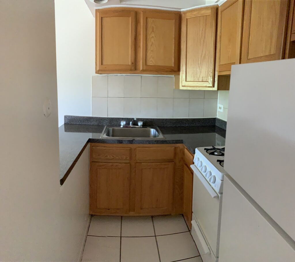 6830 N Sheridan Rd #554 — photo 2