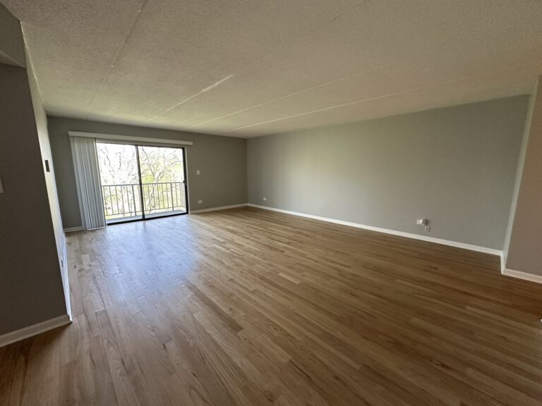 525 N Quentin Rd #505 — photo 3