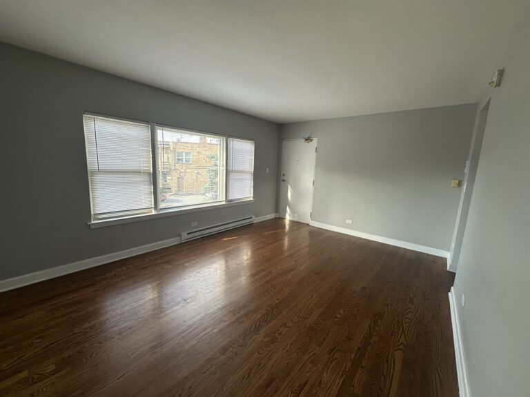 7630 1/2 N Milwaukee Ave #3A — photo 3