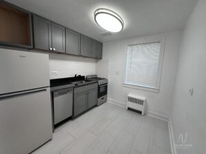 6735 N California Ave #GW, Chicago, IL 60645