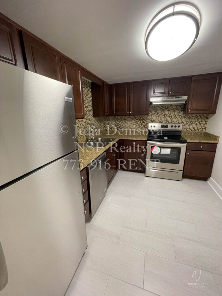 525 N Quentin Rd #406 — photo 3
