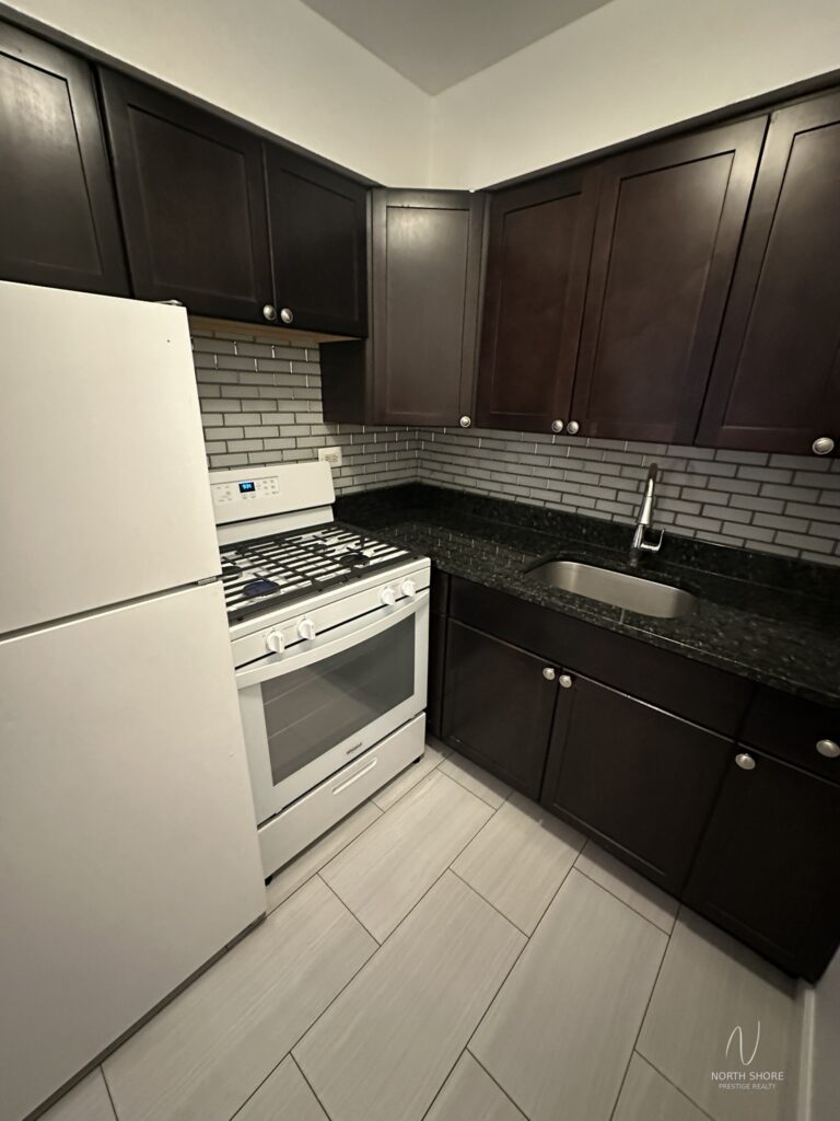 6830 N Sheridan Rd #351 — photo 2