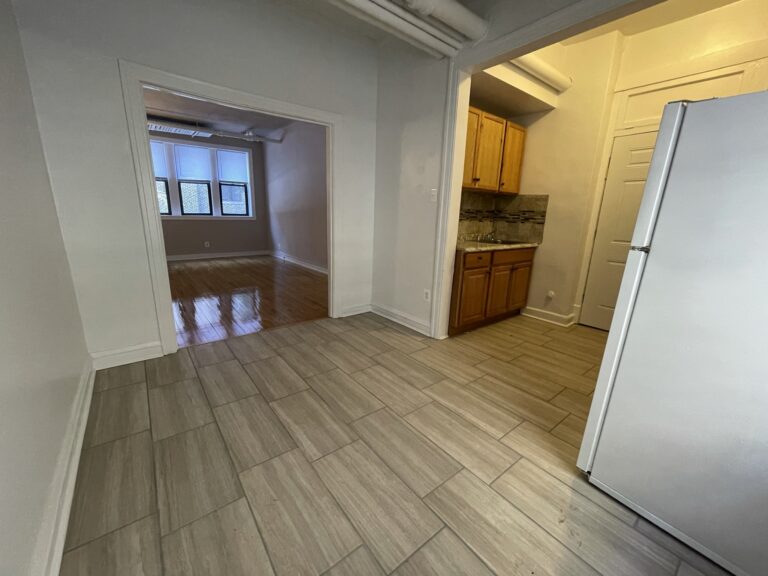 1321 1/2 W Estes Ave #49 — photo 3