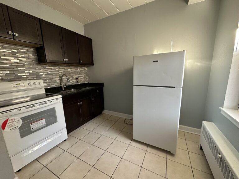 1360 W Touhy Ave #502 — photo 4