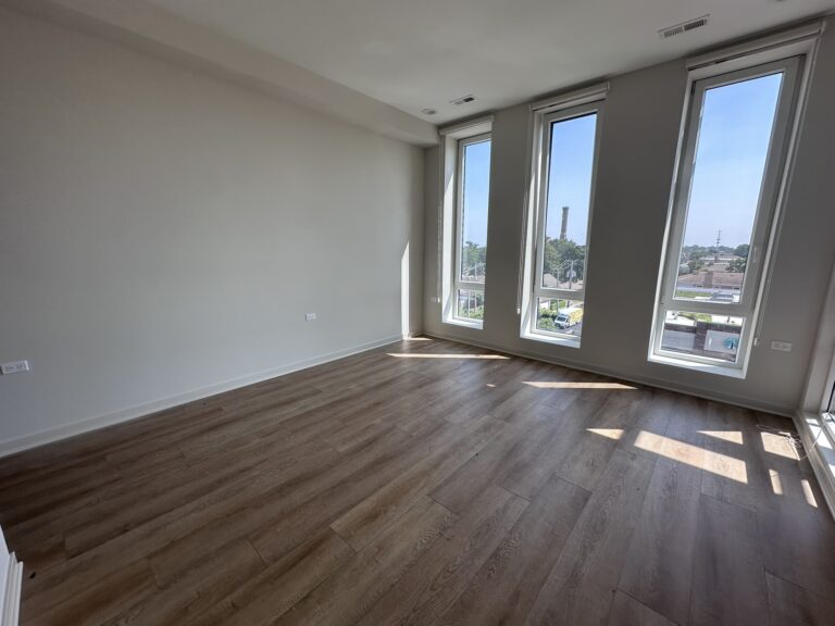 3207 N Narragansett Ave #307 — photo 4