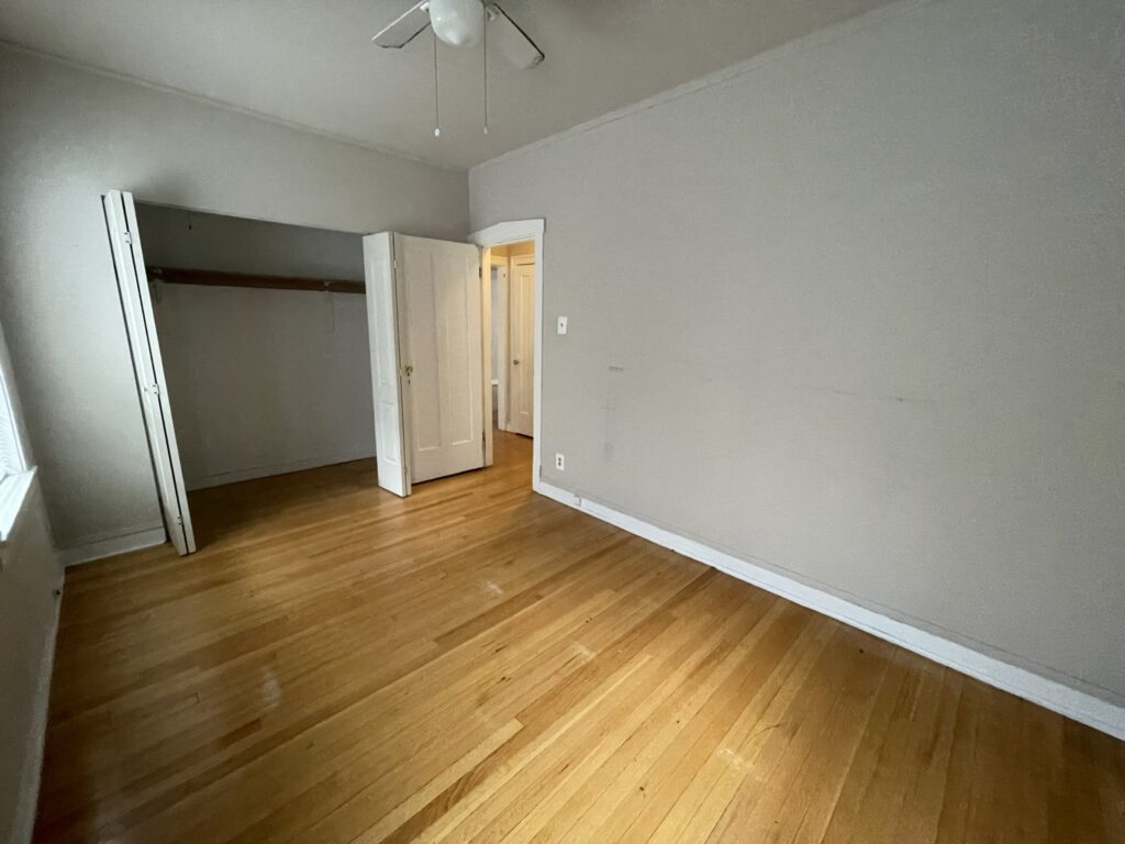 1317 1/2 W Estes Ave #7 — photo 2