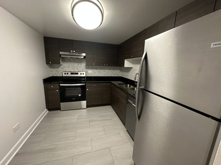 525 N Quentin Rd #505 — photo 5