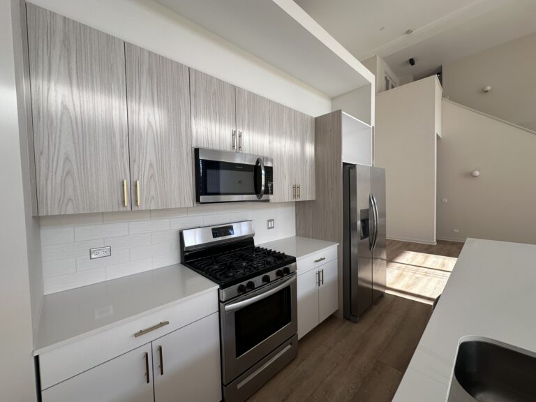 3207 N Narragansett Ave #103 — photo 5