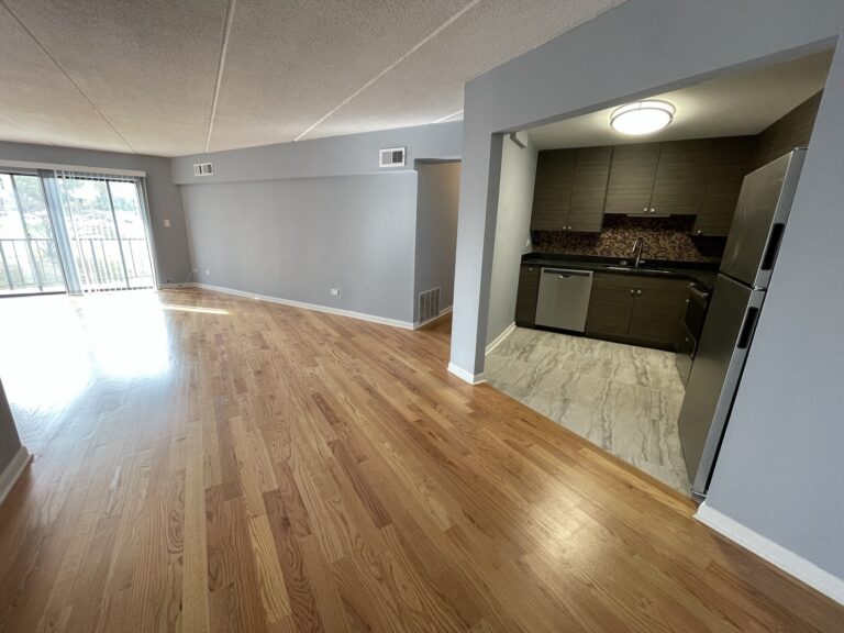 525 N Quentin Rd #317 — photo 5