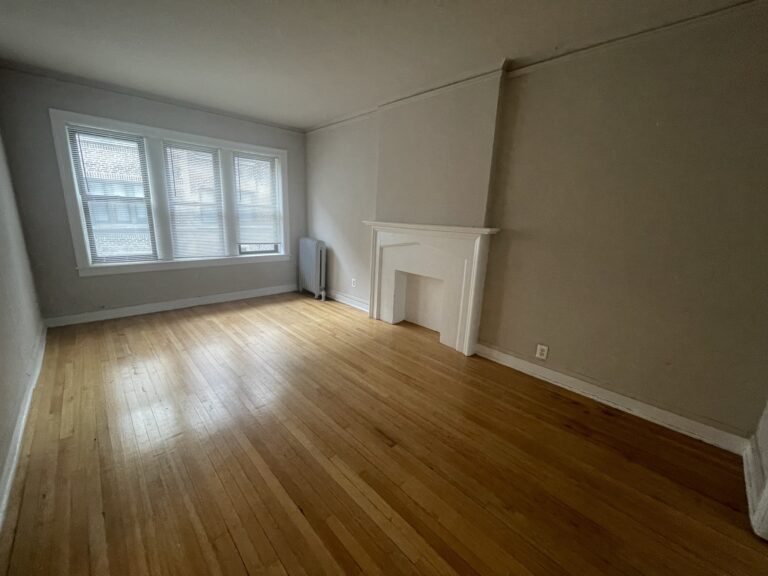 1317 1/2 W Estes Ave #7 — photo 3