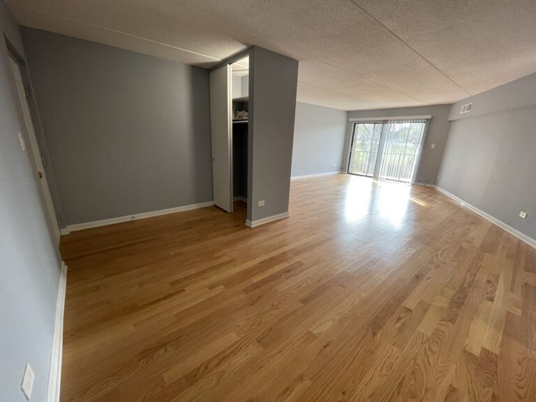 525 N Quentin Rd #317 — photo 6