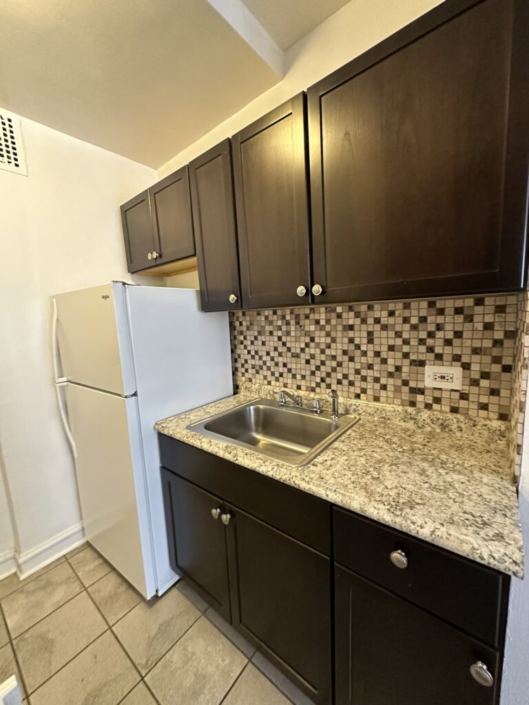 1371 W Estes Ave #2F — photo 2