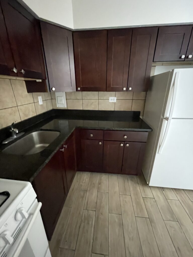 1515 W Morse Ave #307 — photo 8