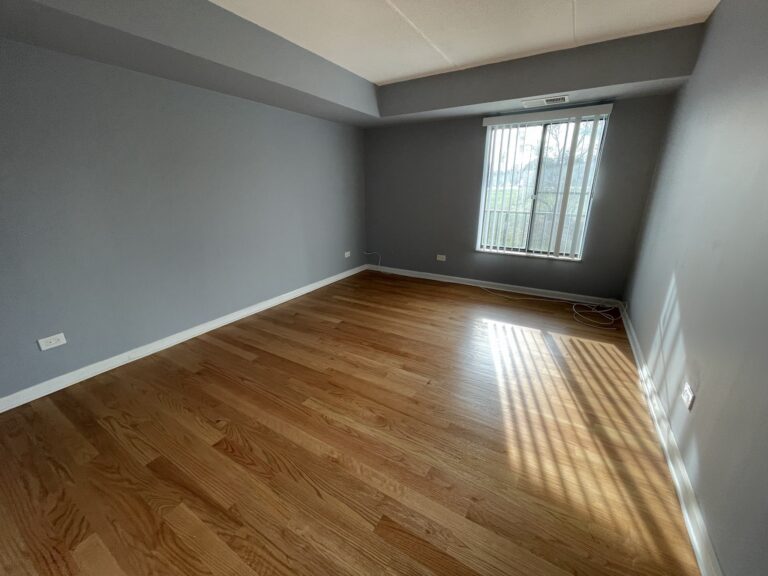 525 N Quentin Rd #216 — photo 8