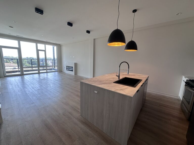3207 N Narragansett Ave #307 — photo 8