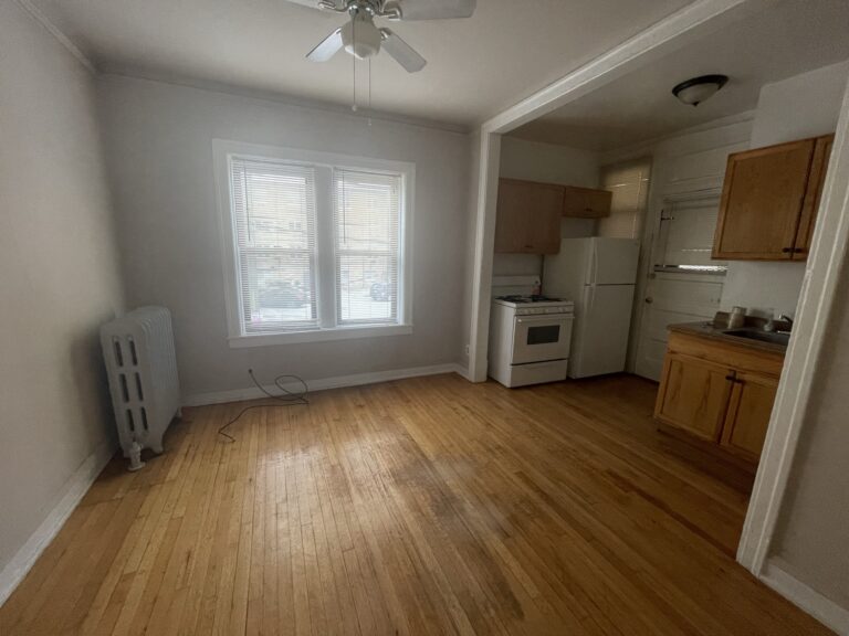 1317 1/2 W Estes Ave #7 — photo 6