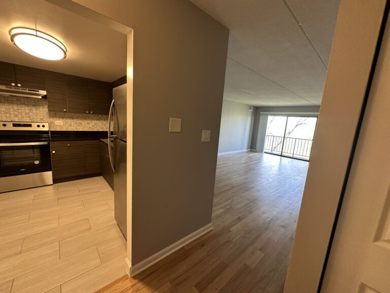 525 N Quentin Rd #505 — photo 9