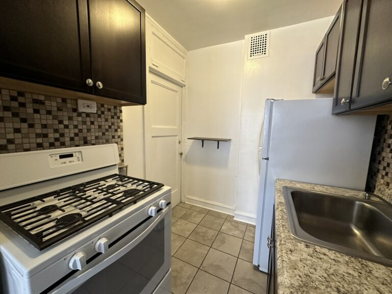 1371 W Estes Ave #2F — photo 5