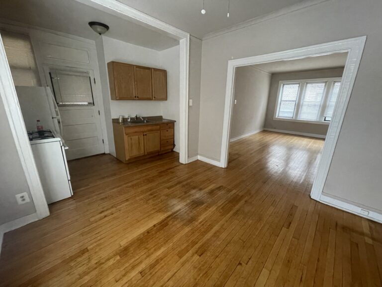 1317 1/2 W Estes Ave #7 — photo 7