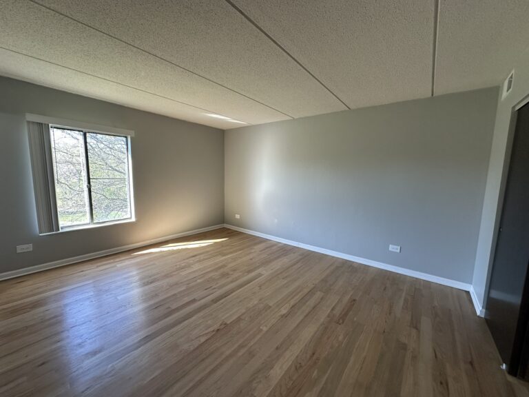 525 N Quentin Rd #505 — photo 11