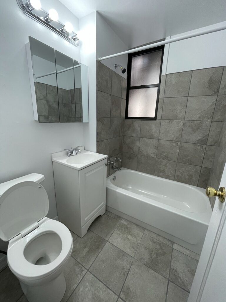 1321 1/2 W Estes Ave #49 — photo 12