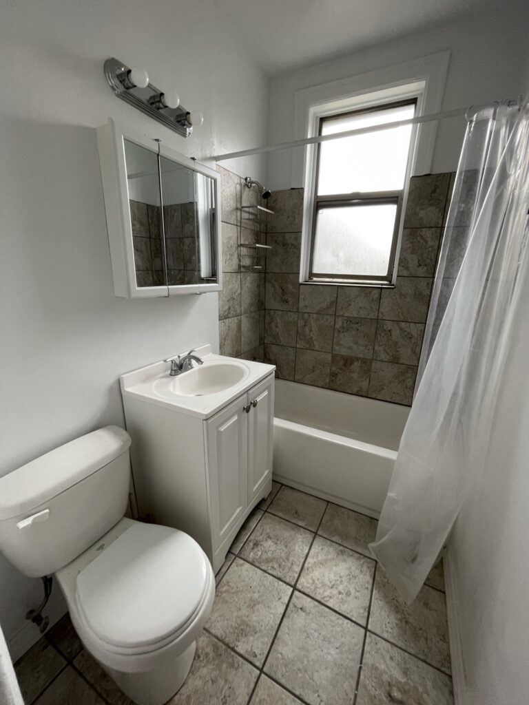 1367 W Estes Ave #2K — photo 8