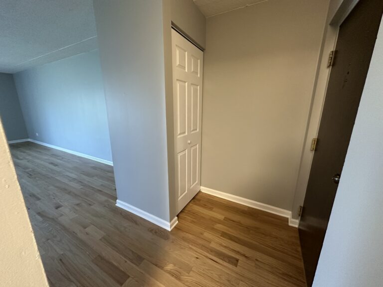 525 N Quentin Rd #505 — photo 15
