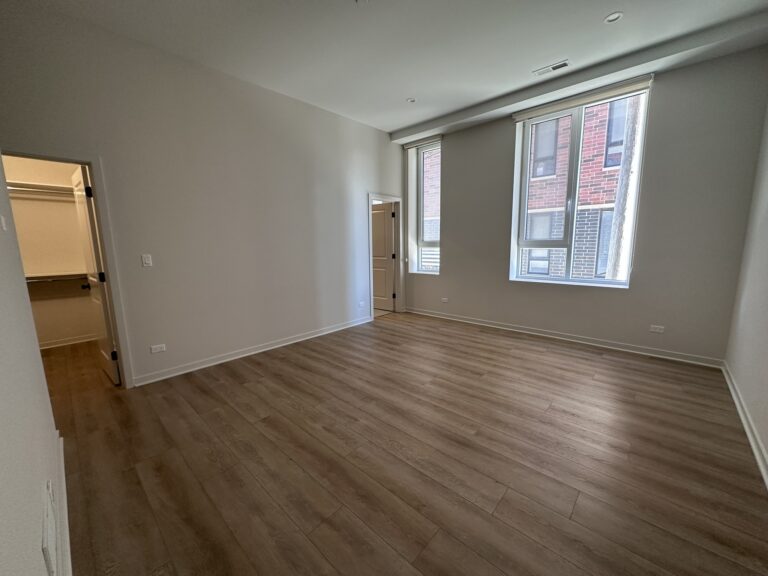 3207 N Narragansett Ave #103 — photo 17